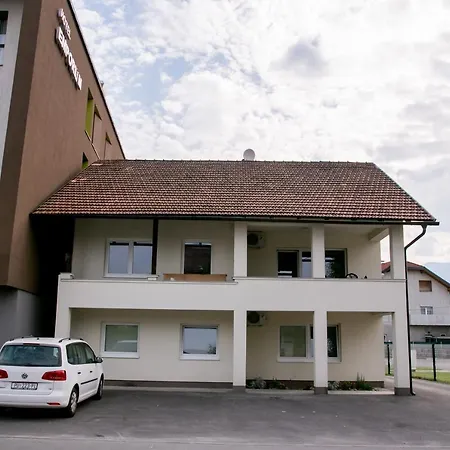 Jtb Group Apartment